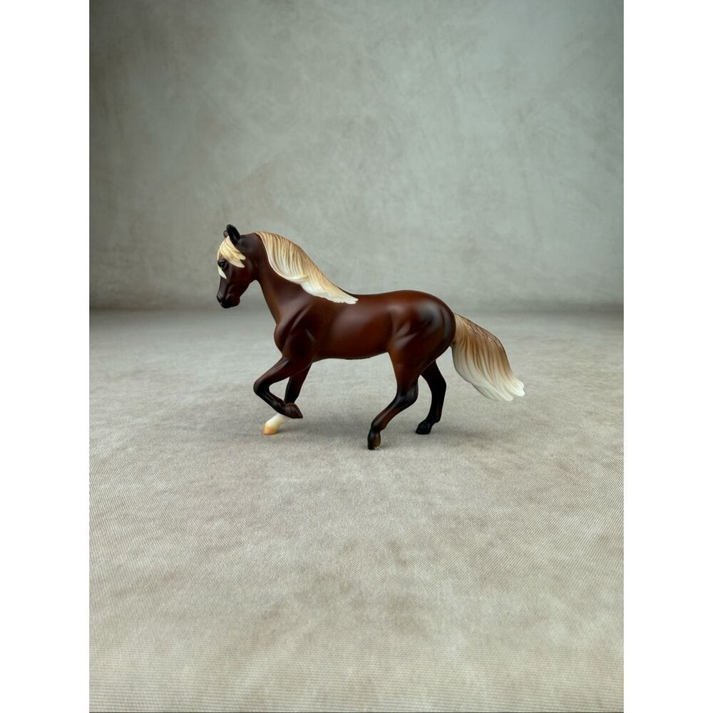 Breyer TSC Surprise Stablemate Horse Mystery Blind Bag series 6 Paso Fino READ